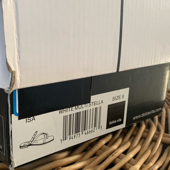 Dolce Vita Isa Sandal - Picture 2 of 4